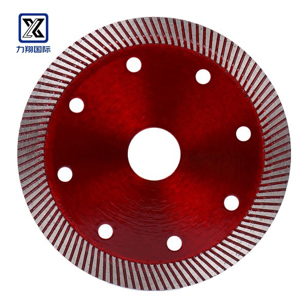 Fino zobno rezilo keramike